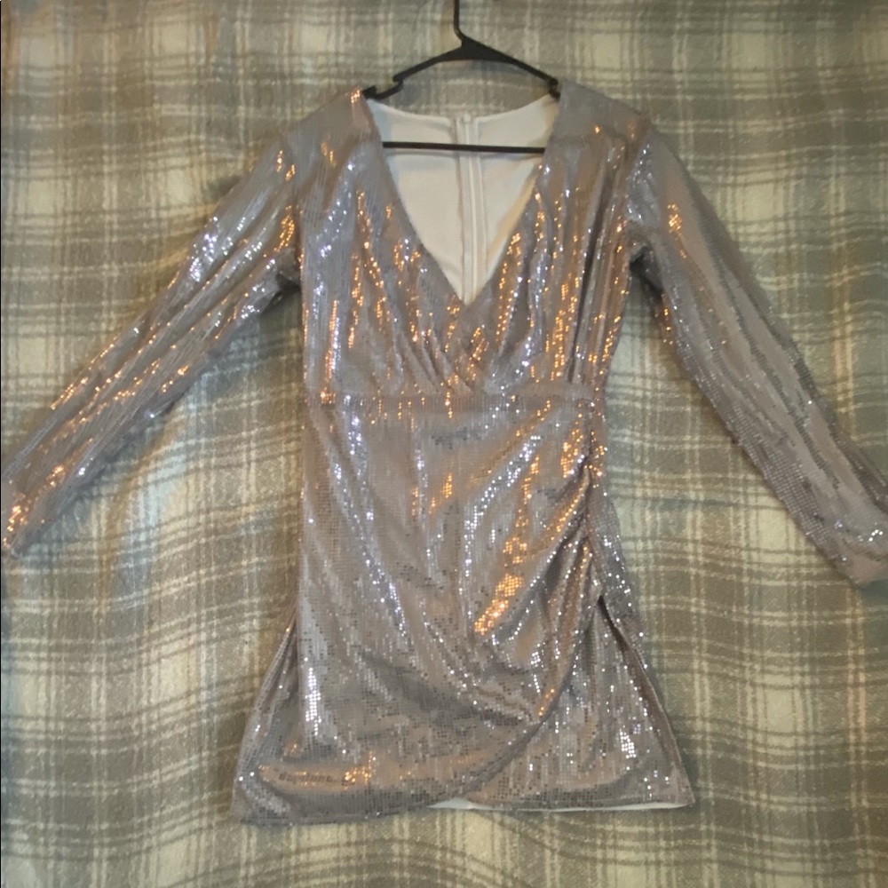 Dress - Picture 2 of 3
